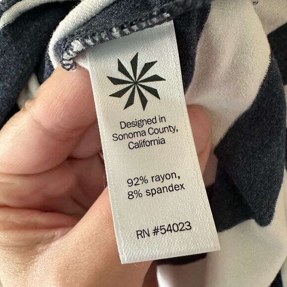 Athleta Ribbon Stripes Midi Skirt Navy Heather and White Size Small - Picture 3 of 6